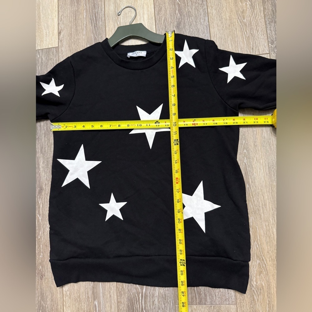 #20)  Zenana sweatshirt Size M - Picture 3 of 5